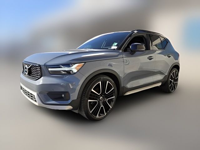 2020 Volvo XC40 R-Design