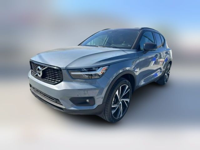 2020 Volvo XC40 R-Design
