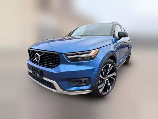 2020 Volvo XC40 R-Design