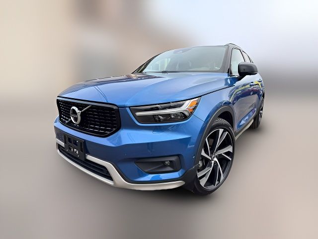 2020 Volvo XC40 R-Design