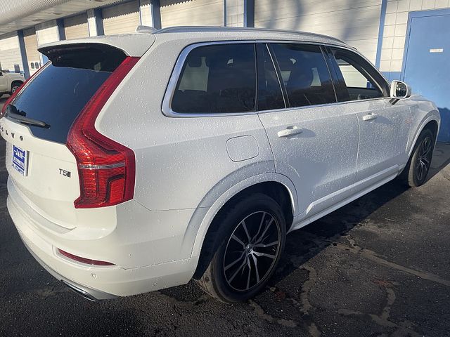 2020 Volvo XC90 Momentum