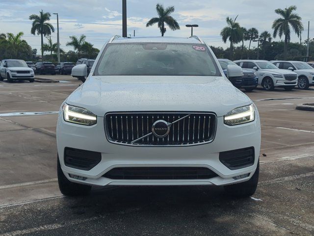 2020 Volvo XC90 Momentum