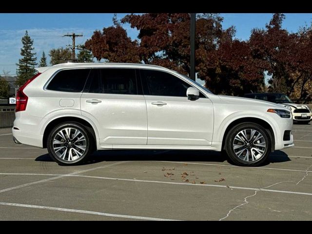 2020 Volvo XC90 Momentum