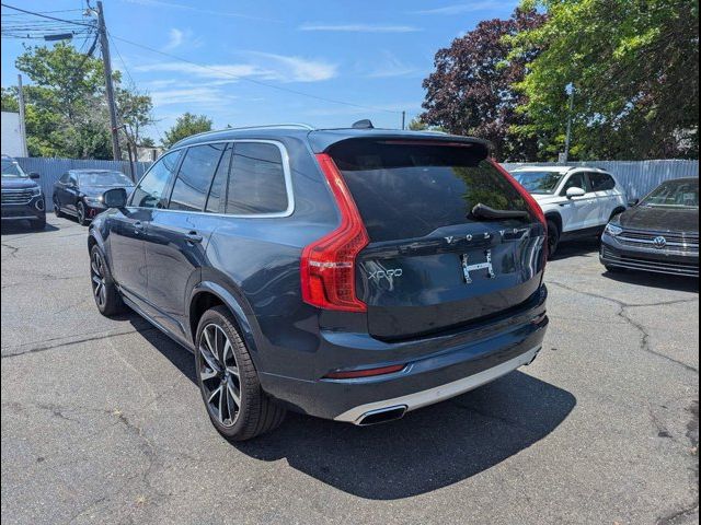 2020 Volvo XC90 Momentum