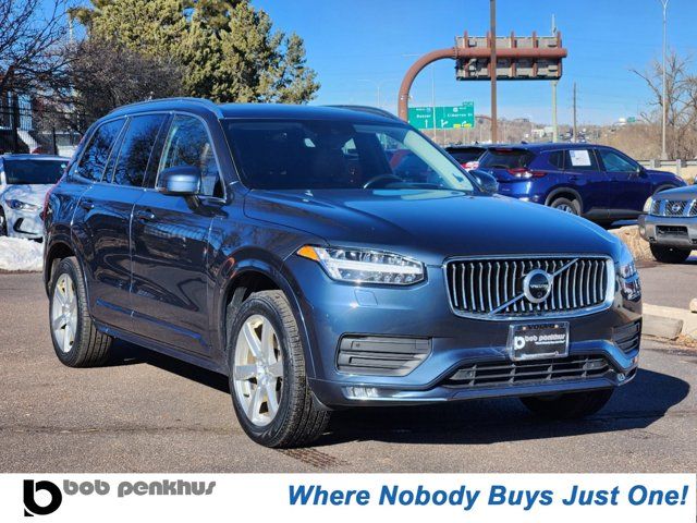 2020 Volvo XC90 Momentum