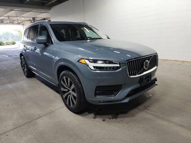 2020 Volvo XC90 Momentum