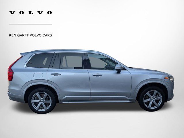 2020 Volvo XC90 Momentum