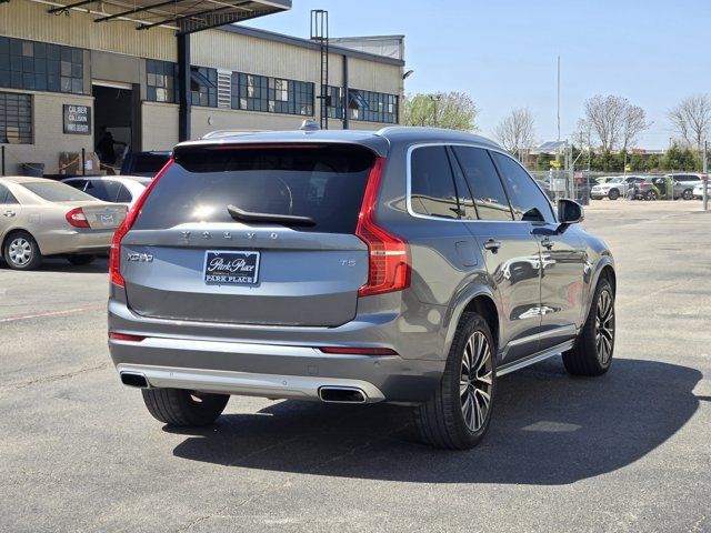 2020 Volvo XC90 Momentum