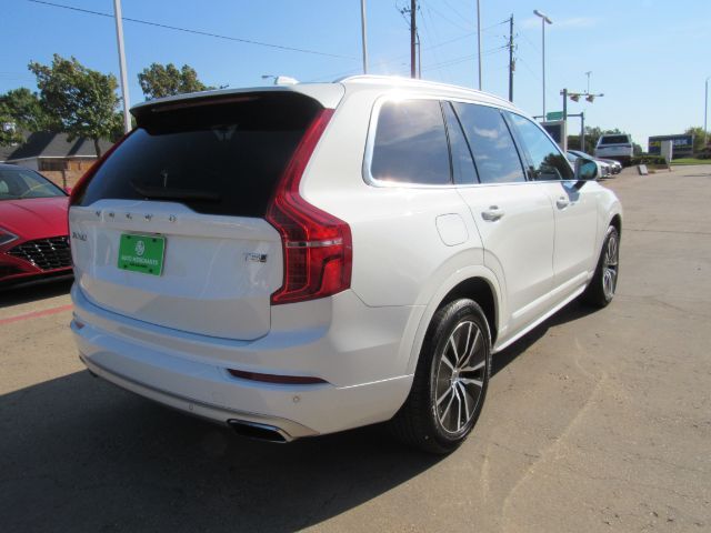 2020 Volvo XC90 Momentum