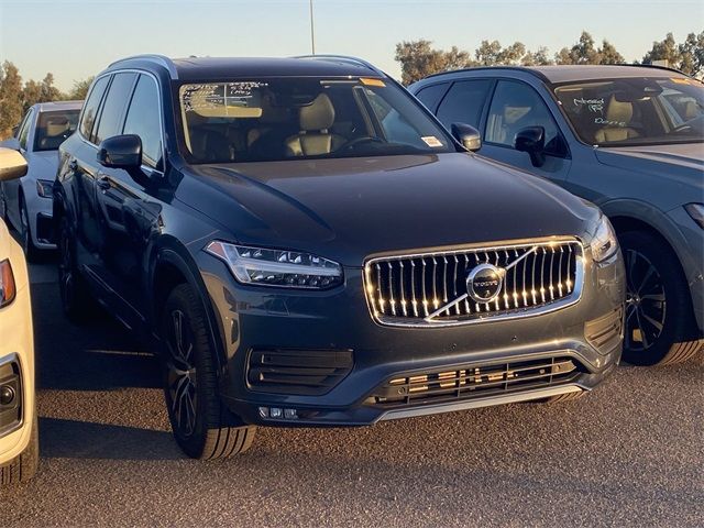 2020 Volvo XC90 Momentum