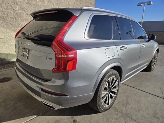 2020 Volvo XC90 Momentum