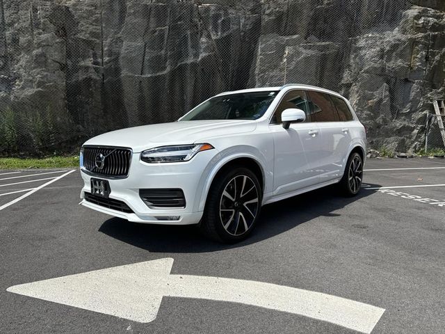 2020 Volvo XC90 Momentum