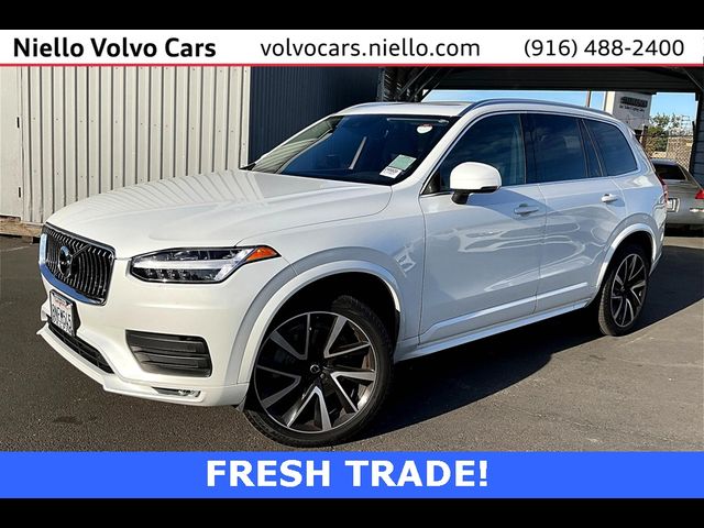 2020 Volvo XC90 Momentum