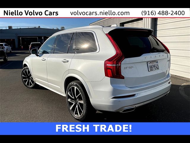 2020 Volvo XC90 Momentum