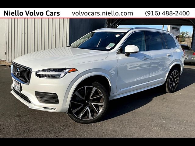 2020 Volvo XC90 Momentum