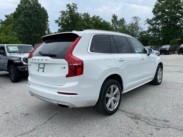 2020 Volvo XC90 Momentum