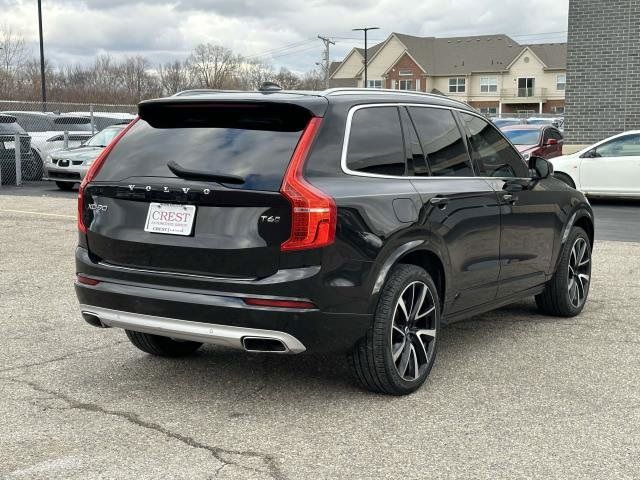 2020 Volvo XC90 Momentum