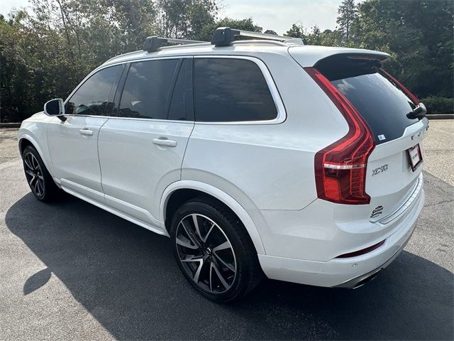 2020 Volvo XC90 Momentum