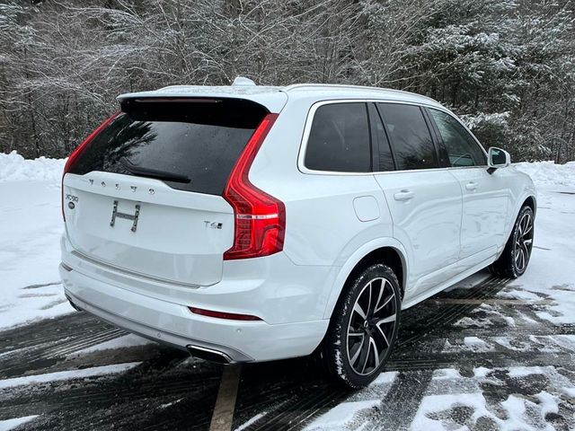 2020 Volvo XC90 Momentum