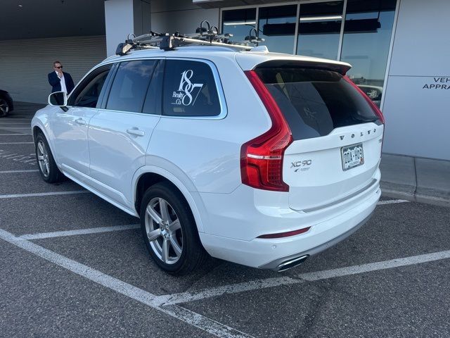 2020 Volvo XC90 Momentum