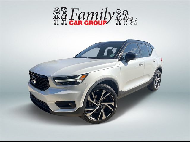 2020 Volvo XC90 Momentum