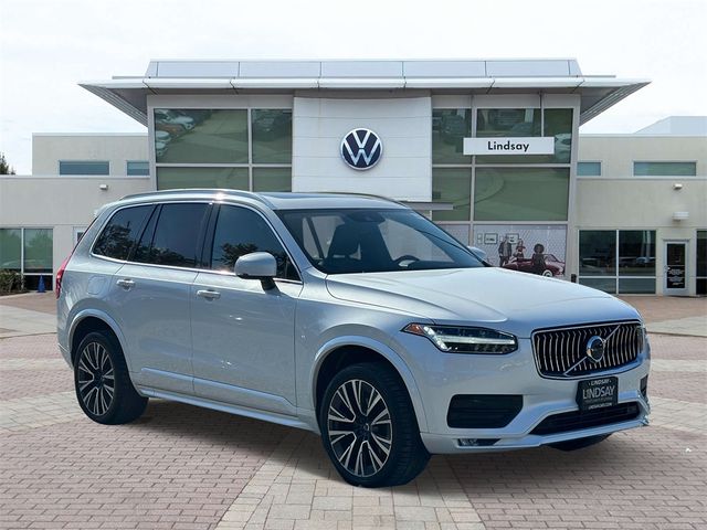 2020 Volvo XC90 Momentum