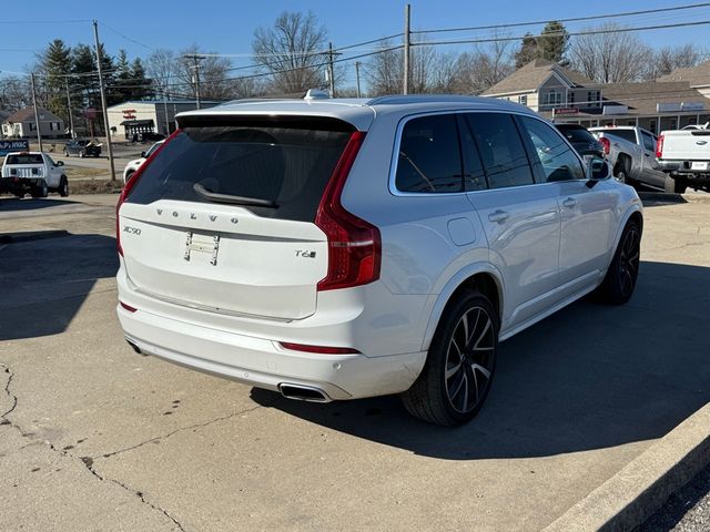 2020 Volvo XC90 Momentum