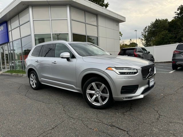 2020 Volvo XC90 Momentum