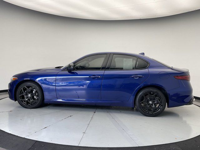 2021 Alfa Romeo Giulia Base