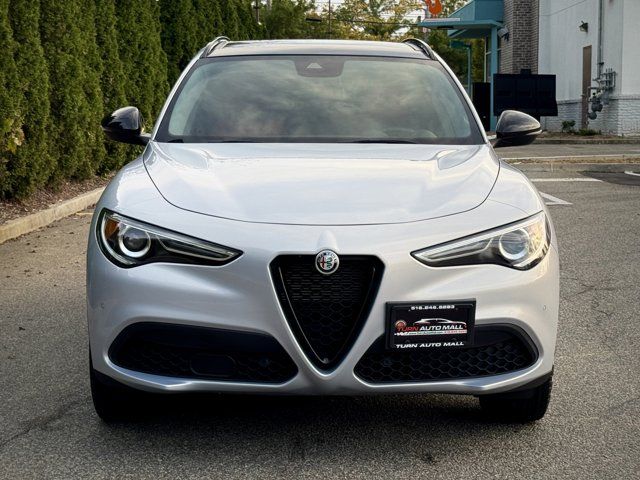 2021 Alfa Romeo Stelvio Base