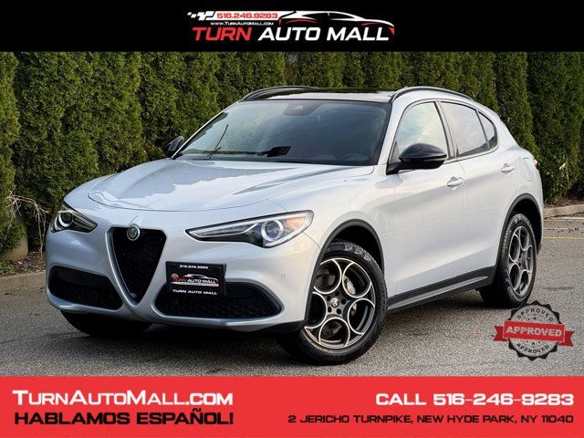 2021 Alfa Romeo Stelvio Base