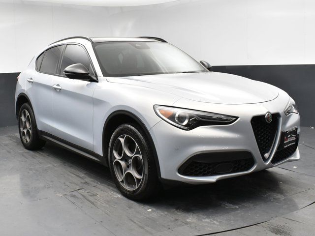 2021 Alfa Romeo Stelvio Base