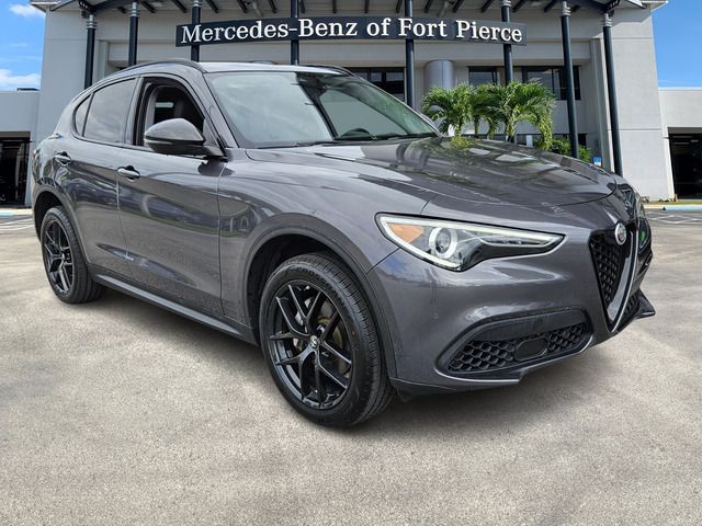 2021 Alfa Romeo Stelvio Base