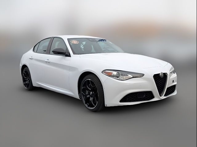 2021 Alfa Romeo Giulia Base