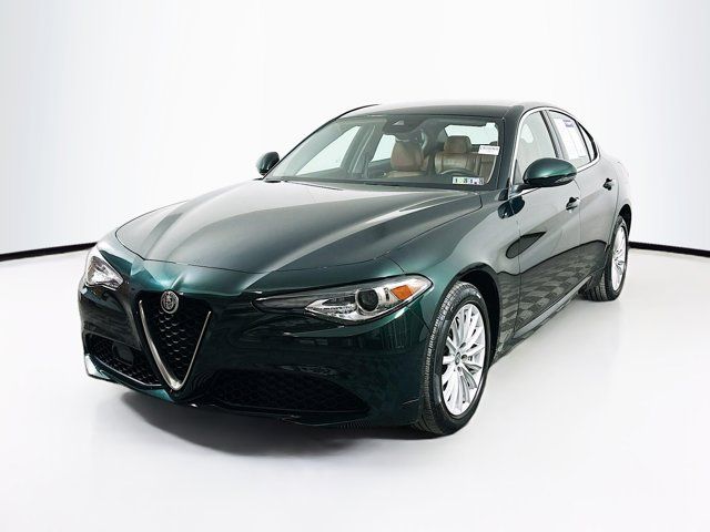 2021 Alfa Romeo Giulia Base