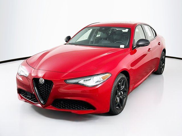 2021 Alfa Romeo Giulia Base