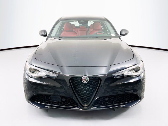 2021 Alfa Romeo Giulia Base