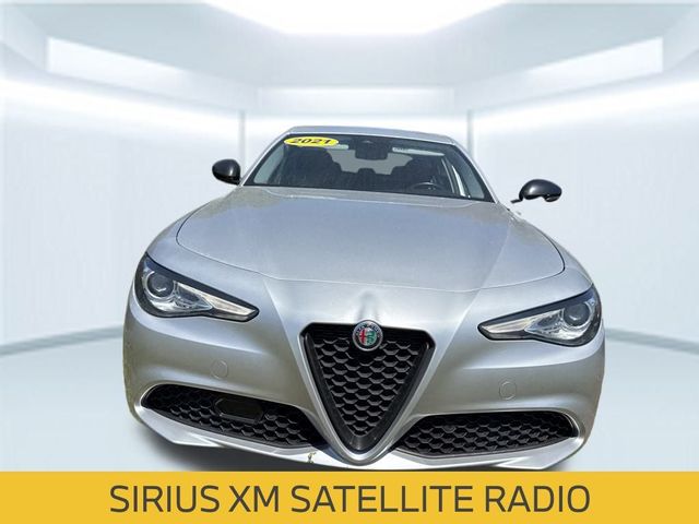 2021 Alfa Romeo Giulia Base