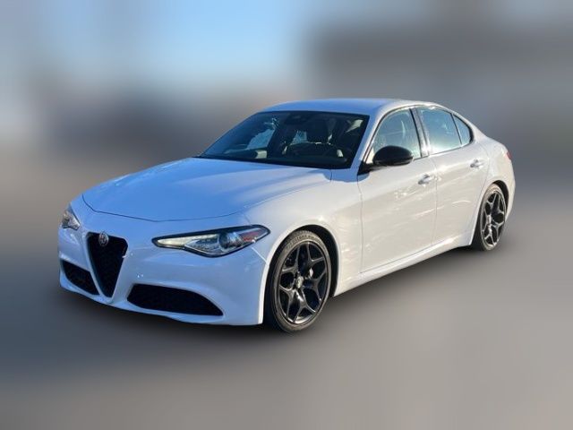 2021 Alfa Romeo Giulia Base