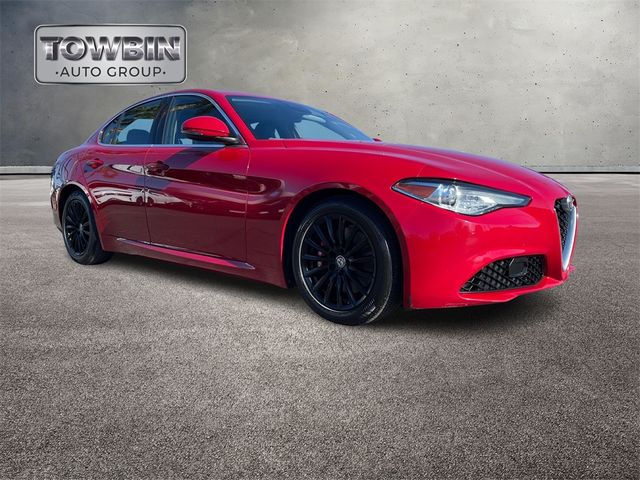 2021 Alfa Romeo Giulia Base