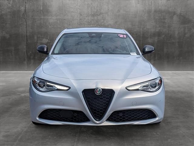 2021 Alfa Romeo Giulia Base