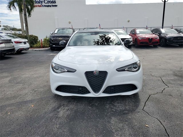 2021 Alfa Romeo Giulia Base