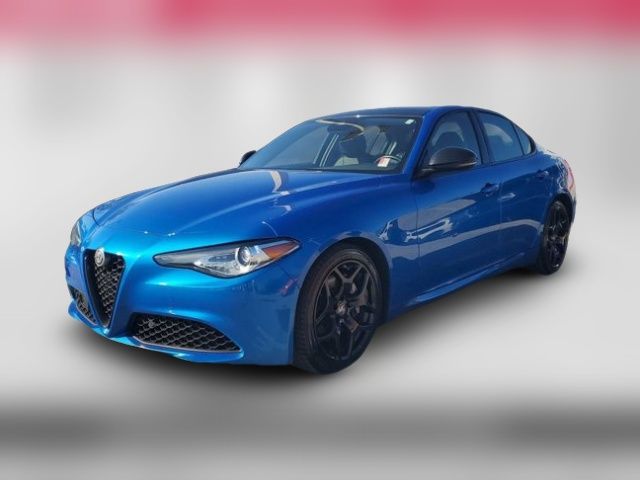 2021 Alfa Romeo Giulia Base