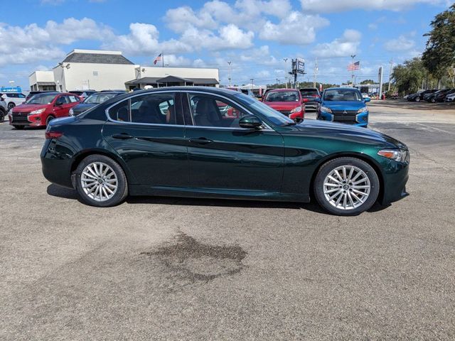 2021 Alfa Romeo Giulia Base