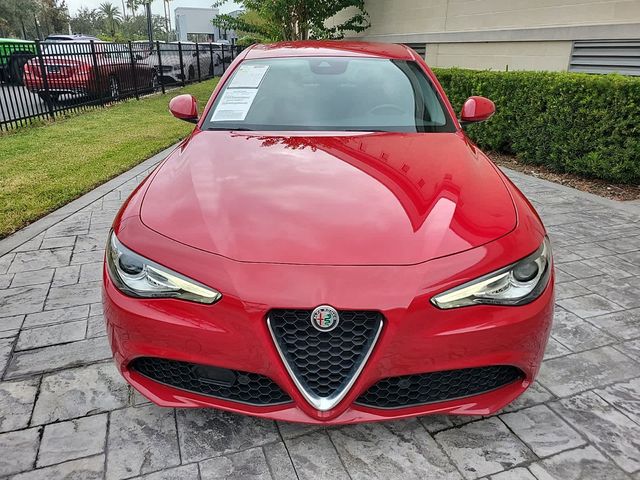 2021 Alfa Romeo Giulia Base