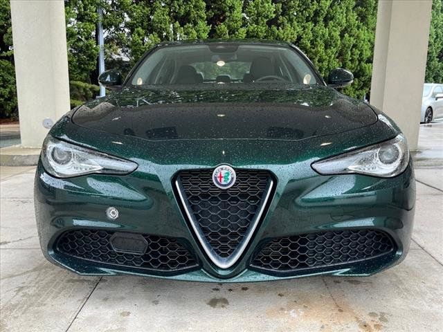 2021 Alfa Romeo Giulia Base