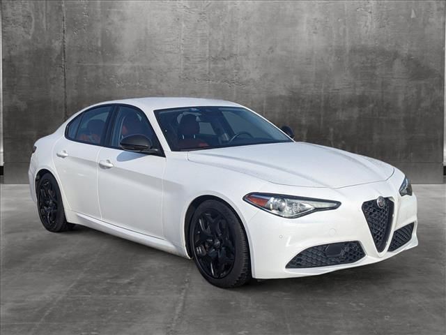 2021 Alfa Romeo Giulia Base