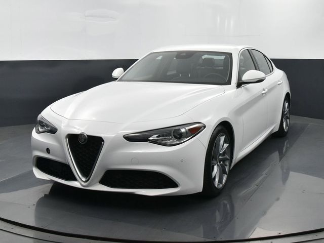 2021 Alfa Romeo Giulia Base