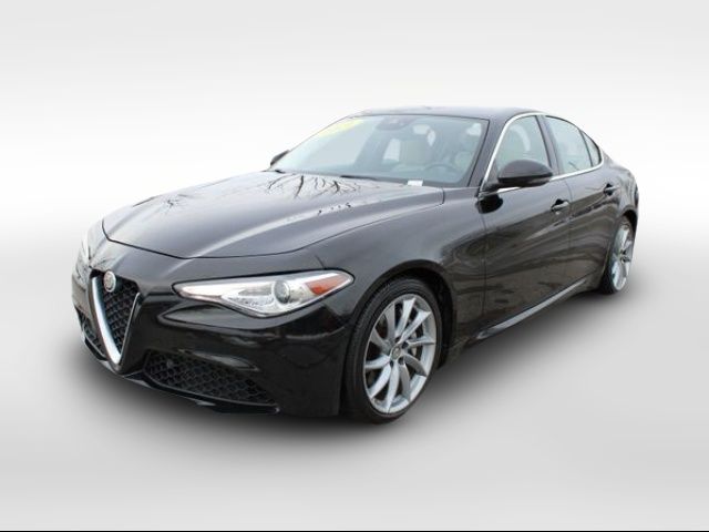 2021 Alfa Romeo Giulia Base