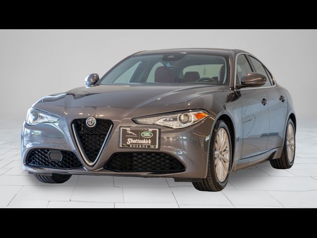 2021 Alfa Romeo Giulia Base